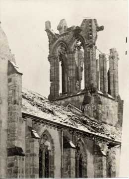 Église en ruines